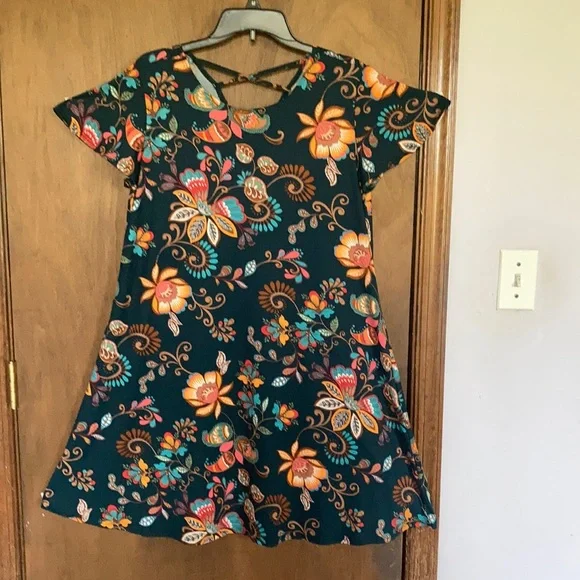 Harlow & Rose floral print pullover dress soft with stretch size M - Picture 3 of 17